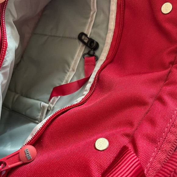 STM Red Tablet or Small Laptop Messenger Bag Tote Purse Plush Gray Lining 12 x 9 - Picture 6 of 12